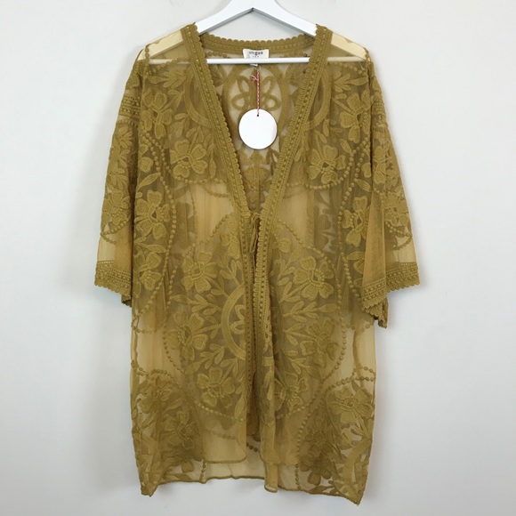 Umgee Sweaters - NWT Umgee Lace Kimono Size Medium 3/4 Sleeves